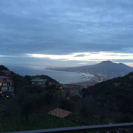 Panorama Pimonte Apartment, Tra Sorrento, Amalfi E Pompei アパート ピモンテ